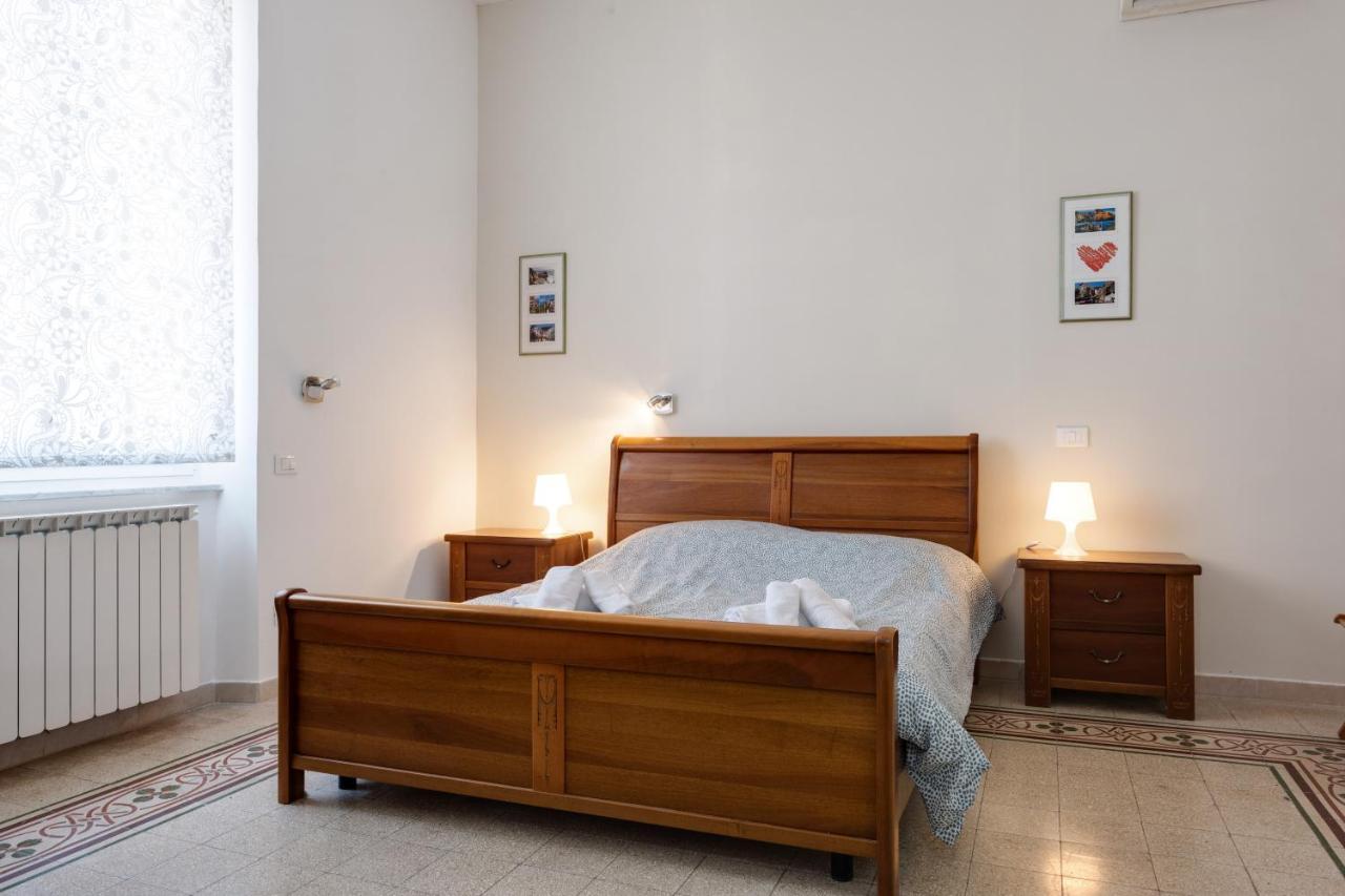 Piazza Concordia Apartment With Balcony Λα Σπέτσια Εξωτερικό φωτογραφία