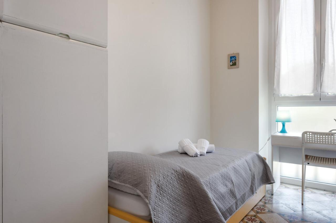 Piazza Concordia Apartment With Balcony Λα Σπέτσια Εξωτερικό φωτογραφία